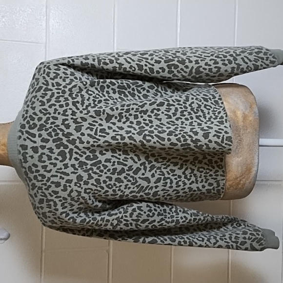 Leopard Print Green Sweatshirt Over sized Boxy - Picture 2 of 9
